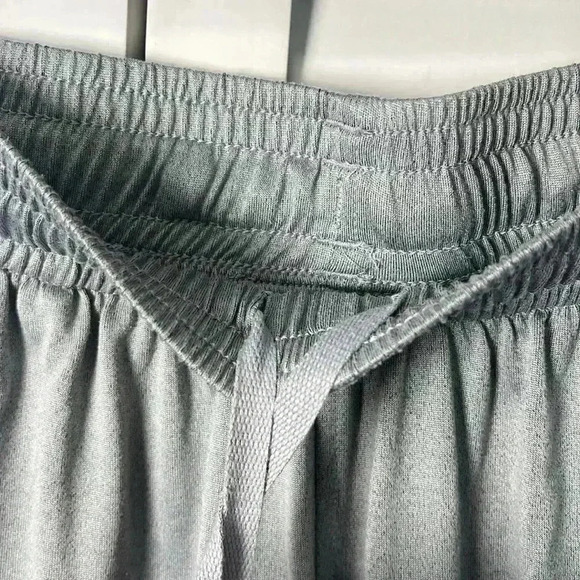 Under Armour Stretch Woven Tapered Pants Size Large Pitch Gray - Picture 3 of 13